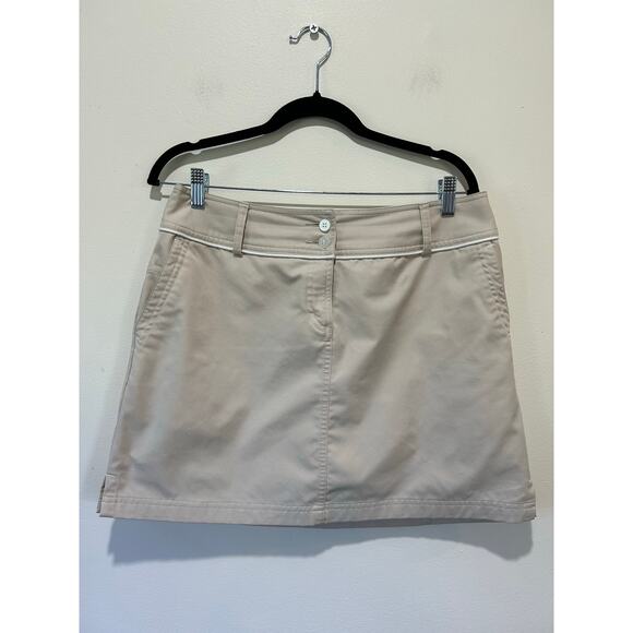 Adidas tan skort size 8 pockts built in shorts small stain - Picture 1 of 9